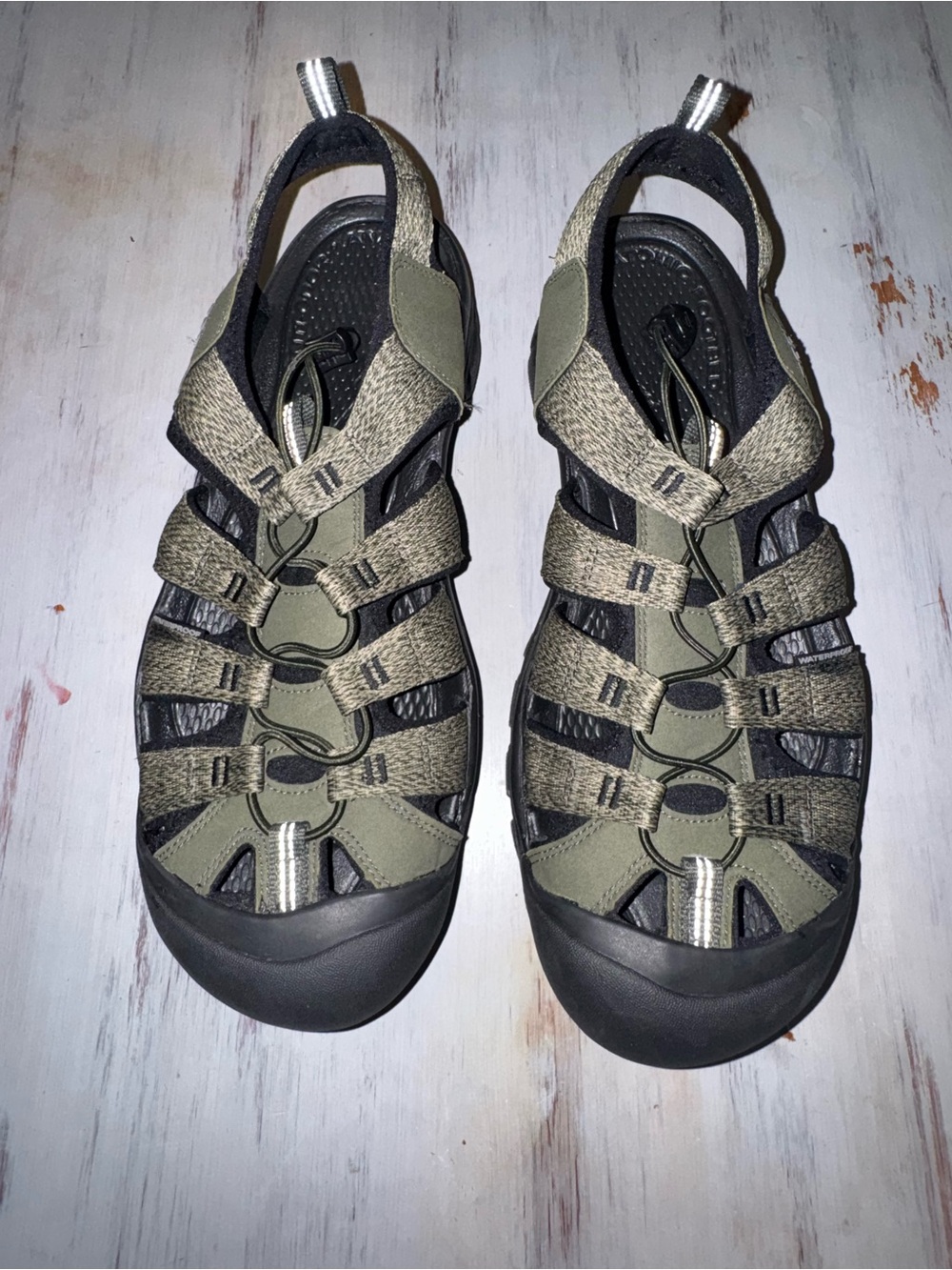 Keen Olive Green and Black Strapped Men’s Outdoor Sandals